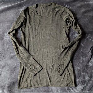 lululemon Swiftly Tech Long Sleeve in Olive Green/Army Green